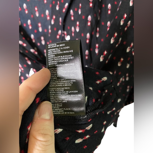 Urban Outfitters | Large Black Patterned Collared Oversized Crop Button Down - Picture 3 of 6